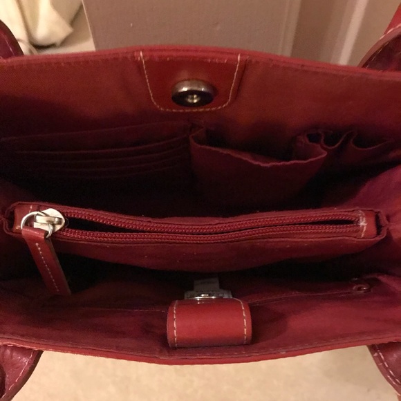 Wilson Leather Red Purse - Picture 4 of 8